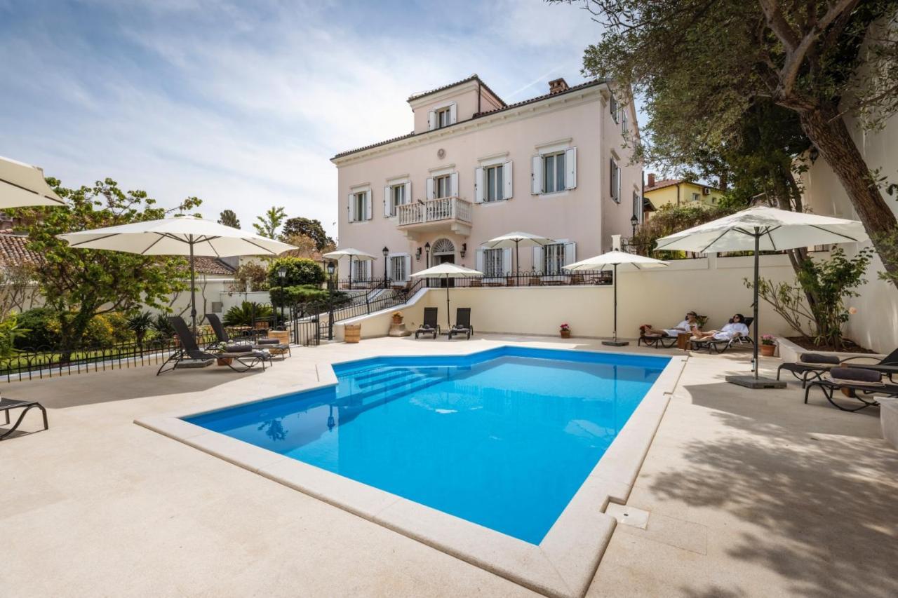 Cassia Bed & Breakfast 4*